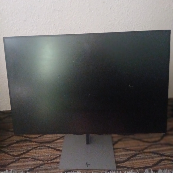 HP Z24f G3 23.8